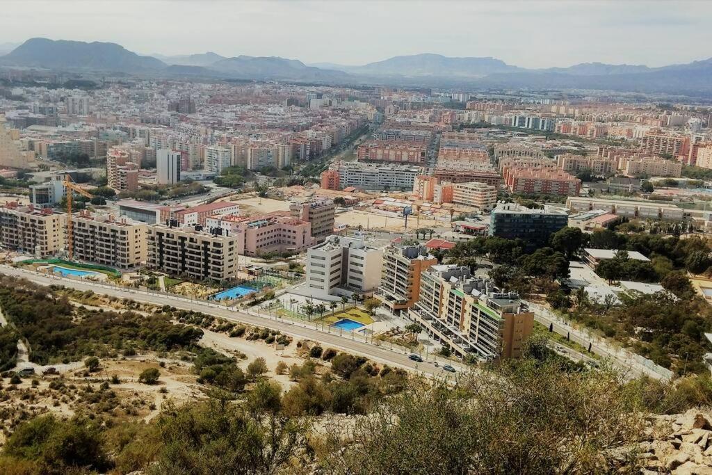 Modern Flat At Garbinet With Wifi Apartment Alicante Luaran gambar