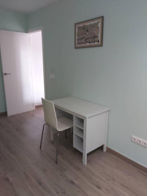 Modern Flat At Garbinet With Wifi Apartment Alicante Luaran gambar